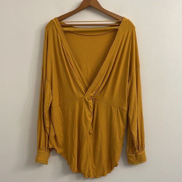 Free People Women's oversized Shimmy Shake Top  Size s - Picture 6 of 8